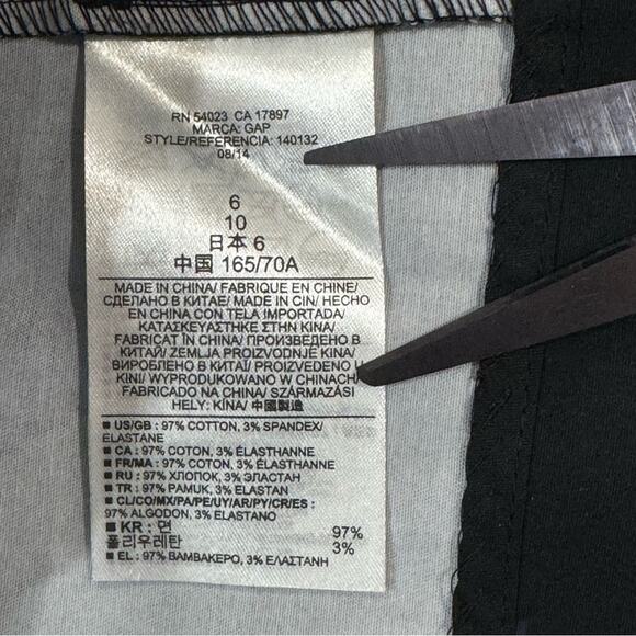 GAP Pleated Dress Fit N Flare Blue & Black rose print Dress Size 6. Easter - Picture 7 of 7